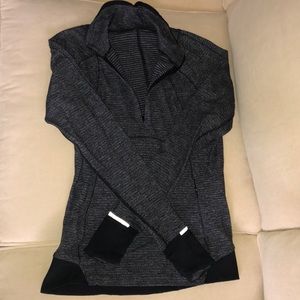 Lulu lemon quarter zip pull over